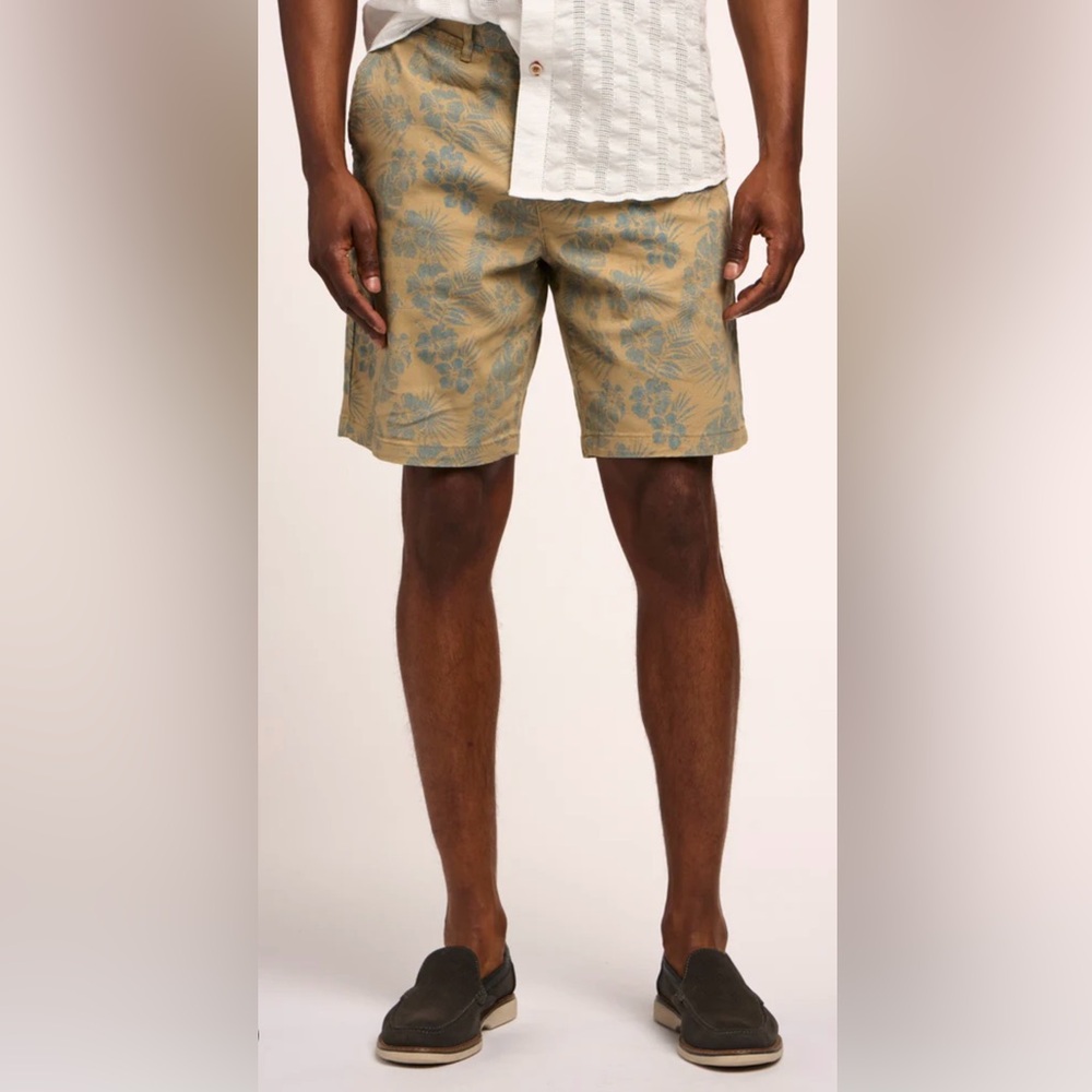 JACHS NEW YORK Bleecker Fit  Men’s Floral Preppy Style Shorts  Color Green Sz 31